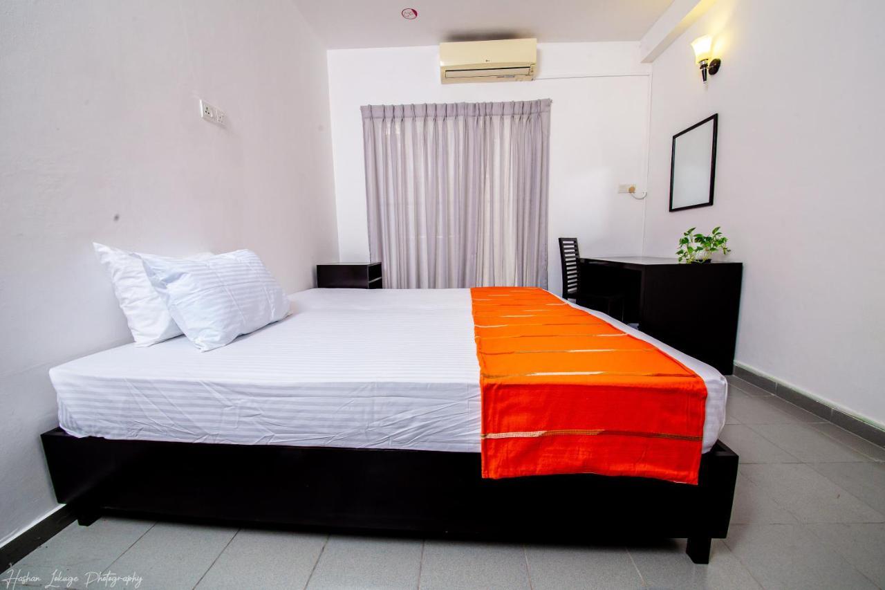 Asian House Hotel Colombo Buitenkant foto
